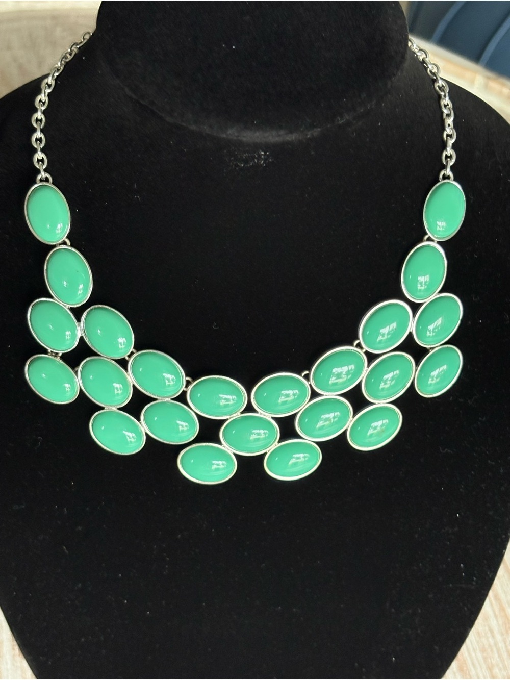 Liz Claiborne Aqua-Blue Turquoise Oval Statement Bib Necklace with Silver Chain